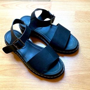Diba Dreya Black Sandals